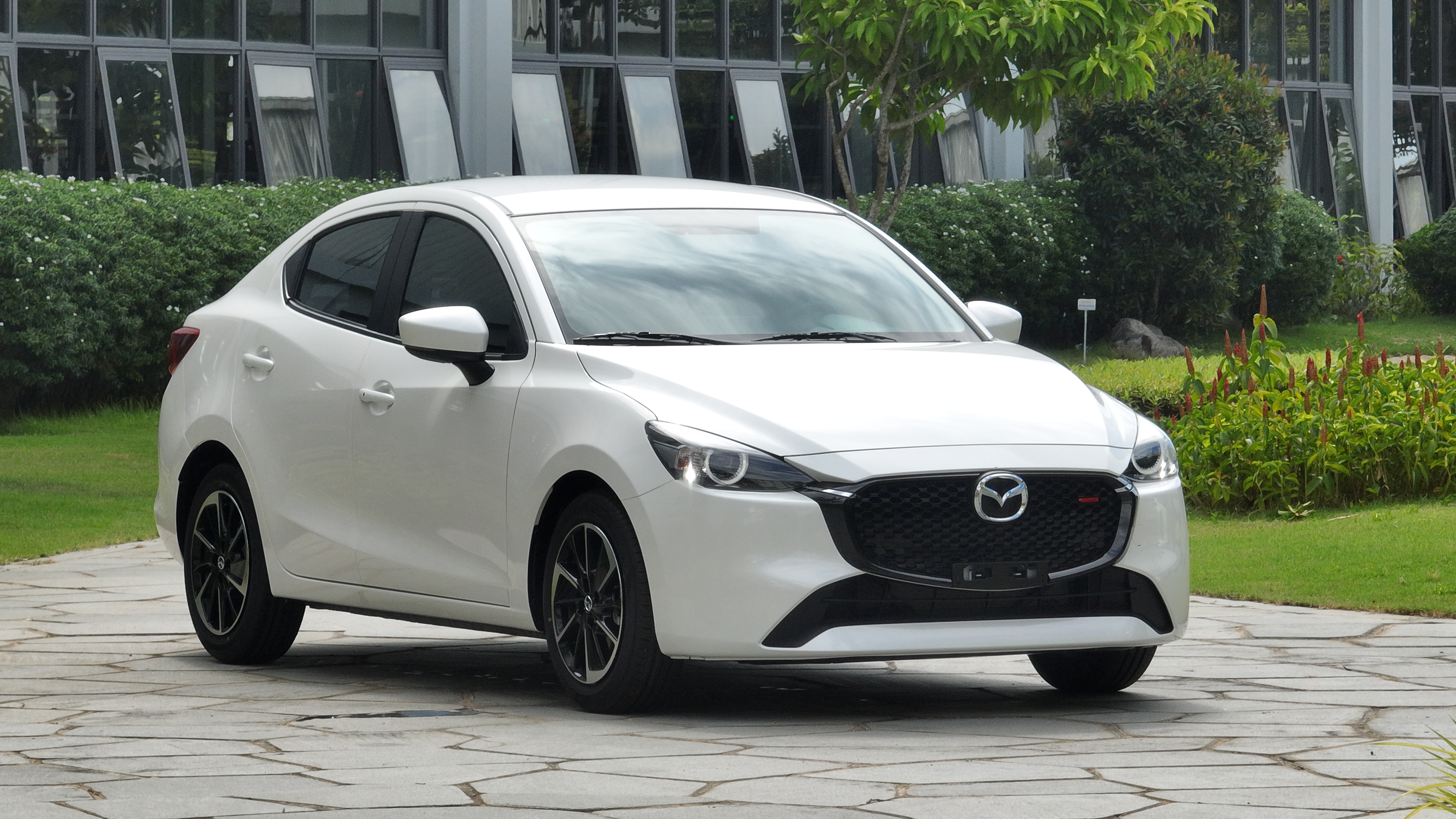 New Mazda2 1.5 Luxury
